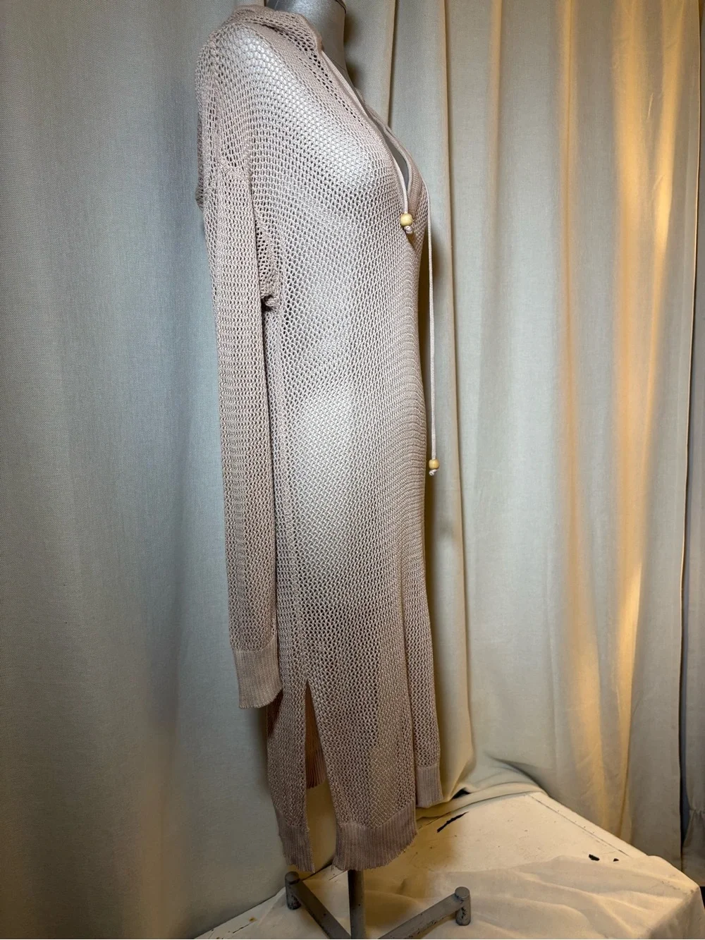 Tahari Beige Open Knit Hooded Sweater Dress L Crochet Beach Cover Up Resort Boho